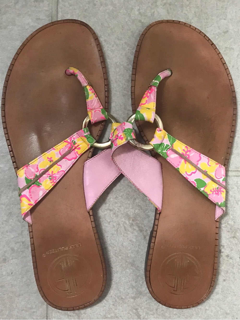 Lilly Pulitzer Pink Floral Ring-Detail Thong Sandals